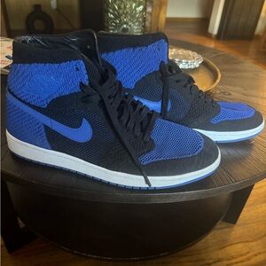 Jordan 1 Retro High Flyknit in Royal